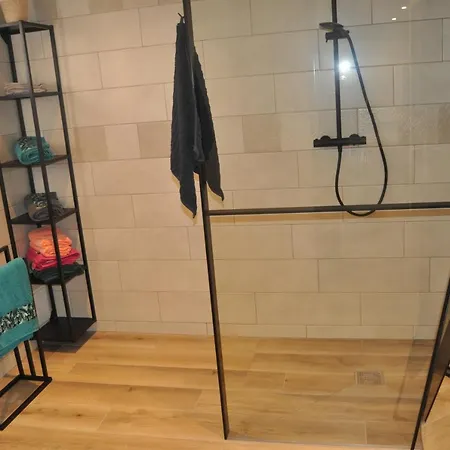 Hébergement de vacances 4 * Avec Bain Finlandais Et Parc Animalier Saint-Nabord