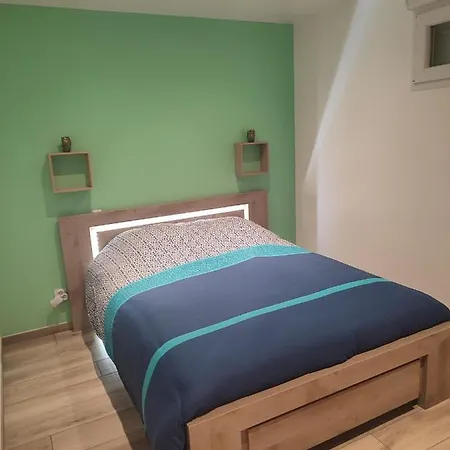 Hébergement de vacances 4 * Avec Bain Finlandais Et Parc Animalier *